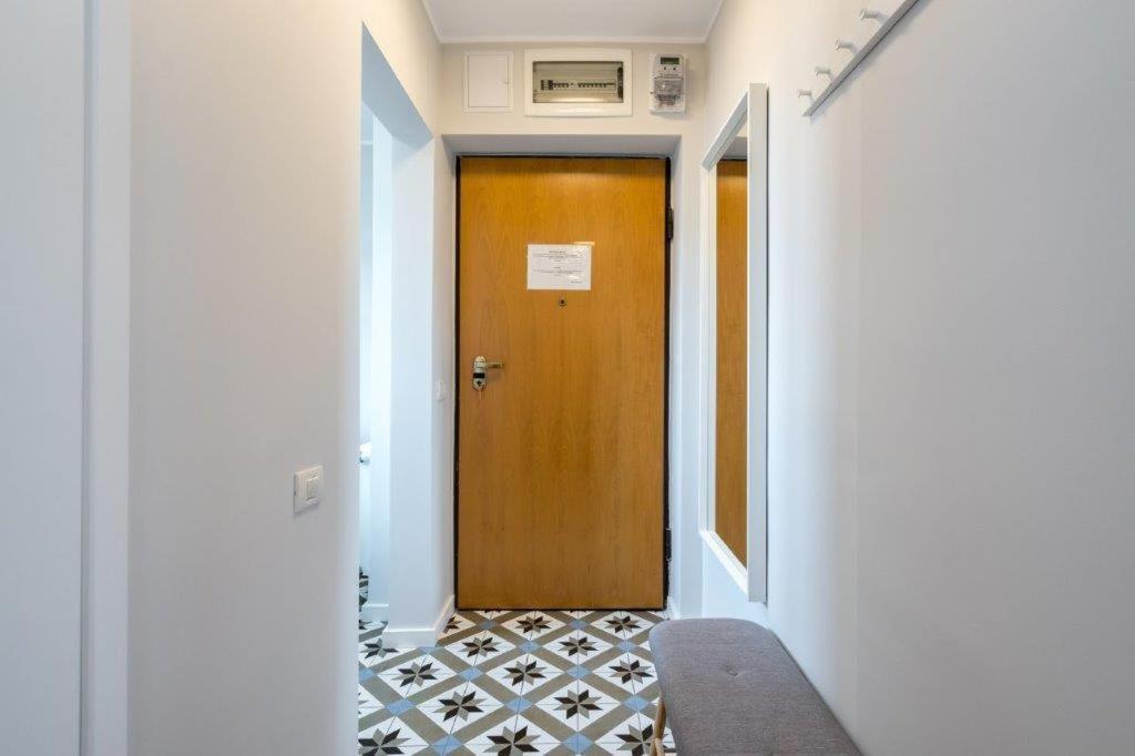 בוקרשט Downtown Modern - 2Br Apartment מראה חיצוני תמונה
