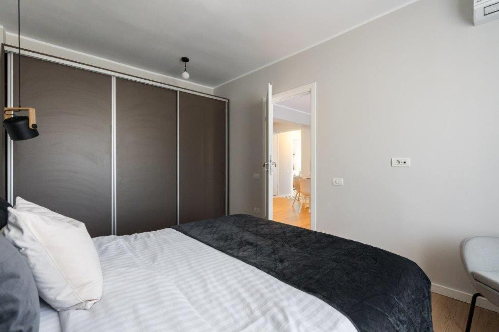 בוקרשט Downtown Modern - 2Br Apartment מראה חיצוני תמונה